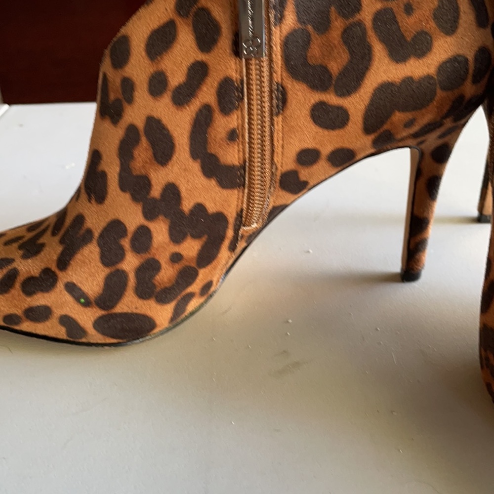 Booties - Jessica Simpson - Picture 2 of 3